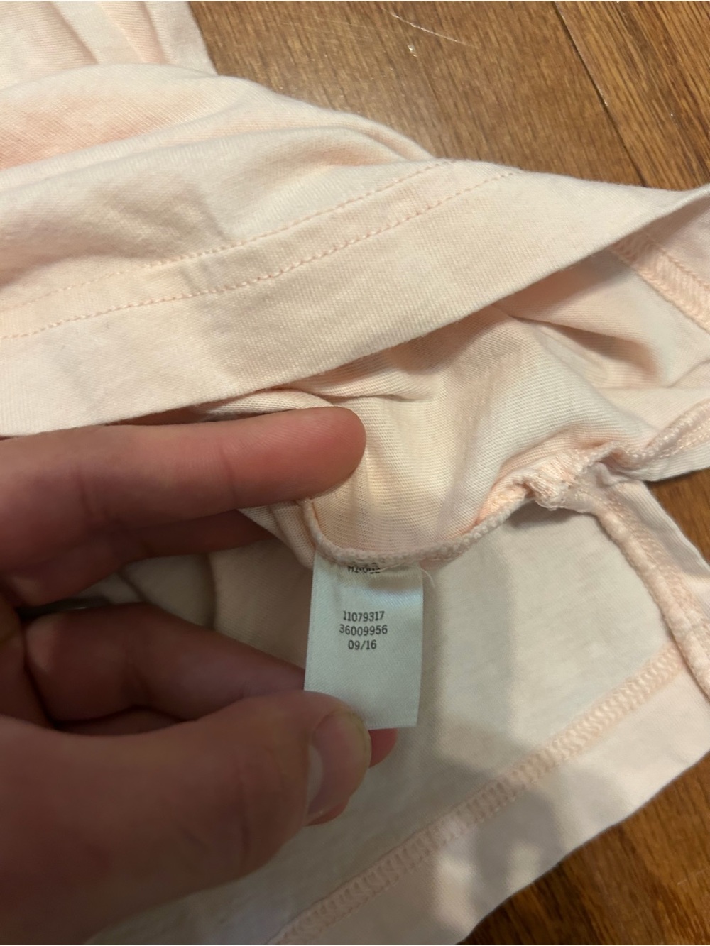 PINK Victoria's Secret Light Pink Long Sleeve Pocket Tee Large - Picture 8 of 8